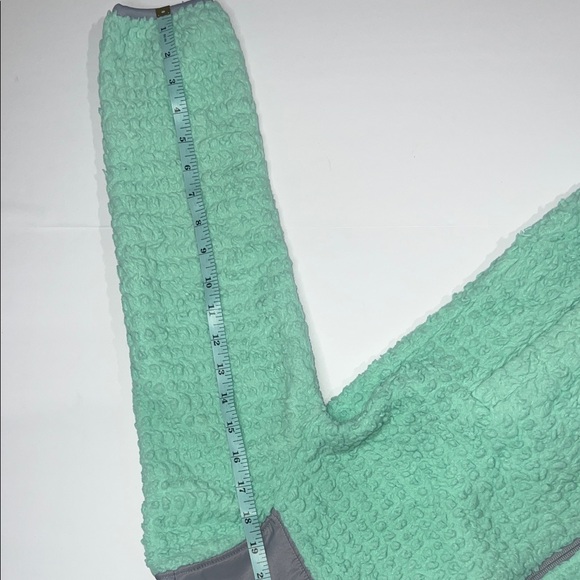 Reebok Light Green and Gray Sherpa Jacket - Picture 5 of 9